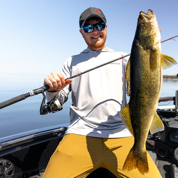 Hooked Beginner carbon spinning reel optimized for ultralight fishing and precision freshwater angling